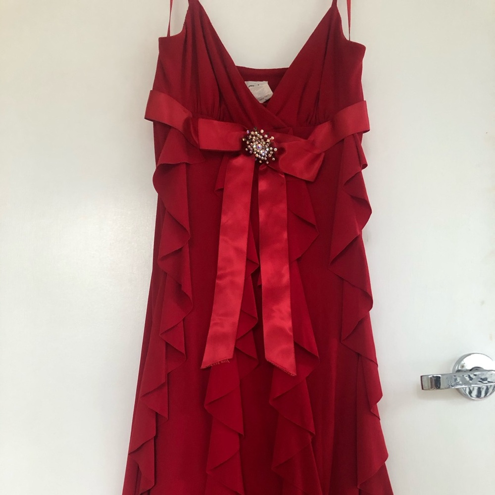 Red Caché cocktail dress